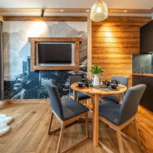 Deluxe 2-Room Apartment for 4 Persons