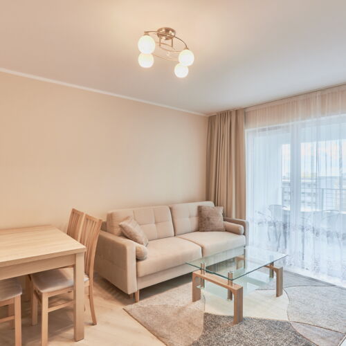 Apartament 6-osobowy na piętrze z balkonem z 3 pomieszczeniami sypialnianymi