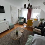 Upstairs 3-Room Balcony Apartment for 6 Persons