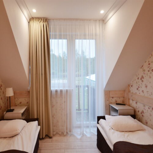 Pokój 2-osobowy na piętrze z widokiem na jezioro