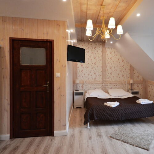 Pokój 4-osobowy na piętrze z widokiem na jezioro