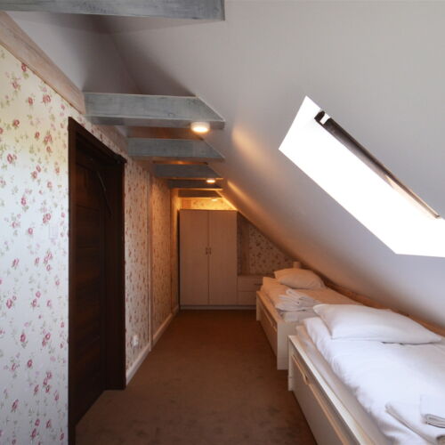 Pokój 2-osobowy na poddaszu z łazienką