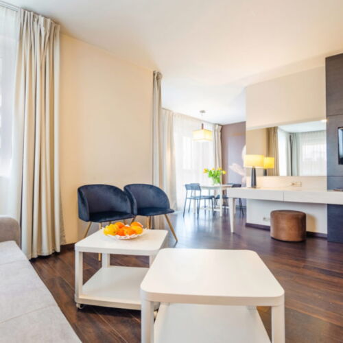 Apartament pentru 4 pers. (se inchirieaza doar integral)