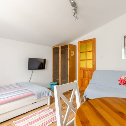 Casă de vacanță cu terasă pentru 6 pers. (se inchirieaza doar integral) (se poate solicita pat suplimentar)