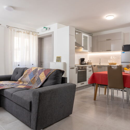 Upstairs 3-Room Family Apartment for 4 Persons