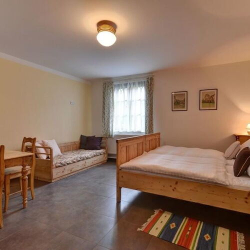 Pokoj se sprchou s klimatizací pro 3 os.