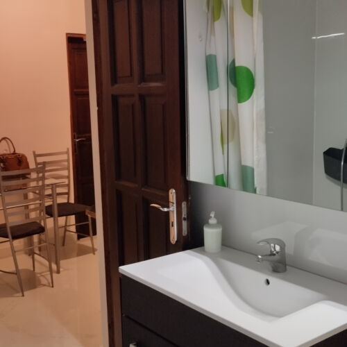 Apartament 5-osobowy w suterenie z 2 pomieszczeniami sypialnianymi