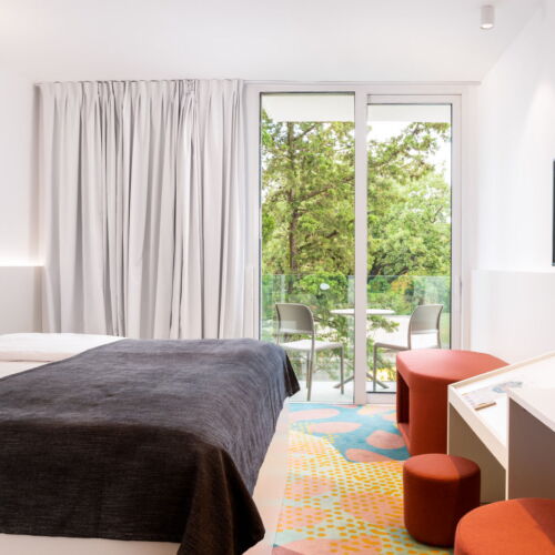 Classic Dreibettzimmer mit Balkon