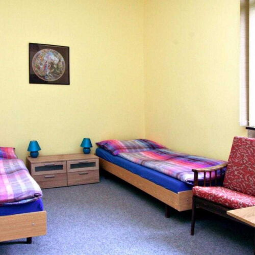 Camera tripla cu duș