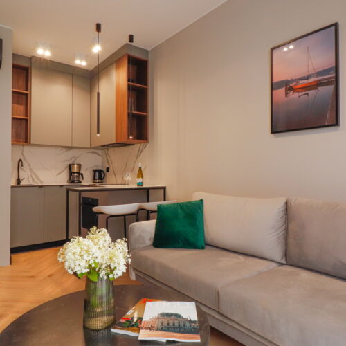 Apartament 4-osobowy Bronze z widokiem na las z 2 pomieszczeniami sypialnianymi