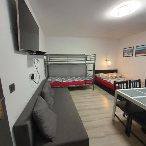 Apartament 6-osobowy na parterze Przyjazny podróżom rodzinnym z 1 pomieszczeniem sypialnianym