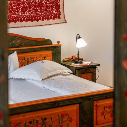 Pokoj s manželskou postelí