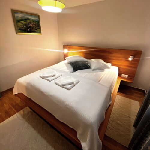 Apartament la parter cu 1 camera pentru 2 pers.