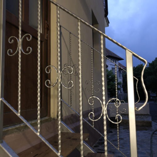 Camera twin la parter (se poate solicita pat suplimentar)