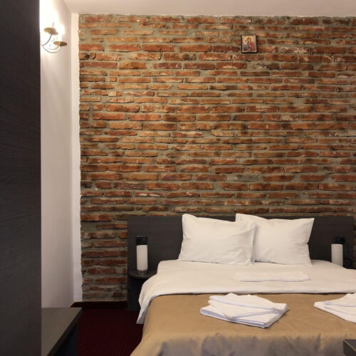 Camera twin (se poate solicita pat suplimentar)