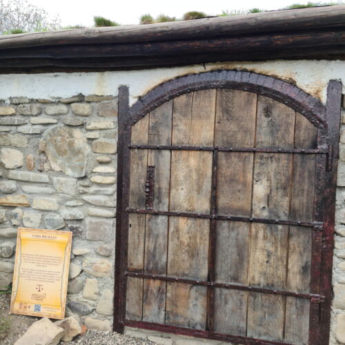 Casă de vacanță vip la demisol pentru 2 pers. (se inchirieaza doar integral)