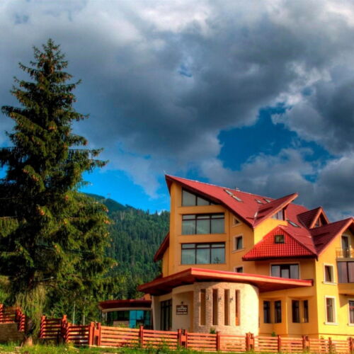 Suita deluxe cu 2 camere pentru 3 pers.