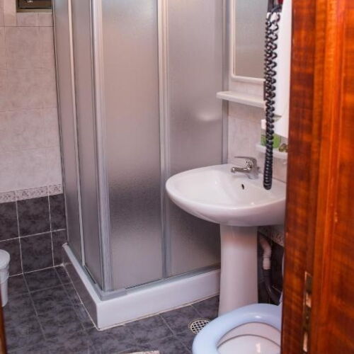 Camera dubla la etaj cu balcon