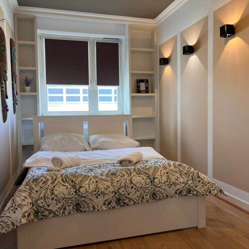 Apartament 4-osobowy na piętrze z widokiem na miasto (możliwa dostawka)