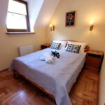 Apartman s manželskou postelí s 1 ložnicí s výhledem na les na poschodí (s možností přistýlky)