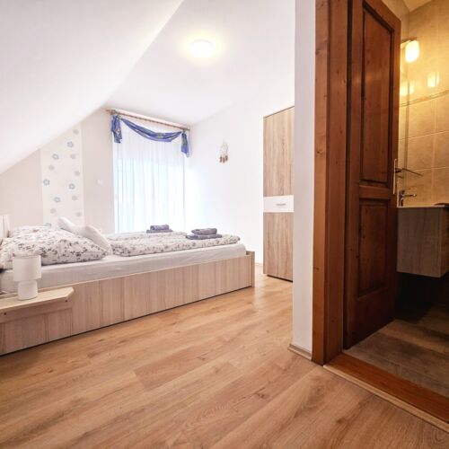 Mansard 5-Room Family Apartment for 9 Persons