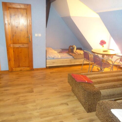 Pokój 4-osobowy z prysznicem z łazienką