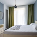 Apartament 4-osobowy Komfort częściowy z widokiem na morze z 1 pomieszczeniem sypialnianym
