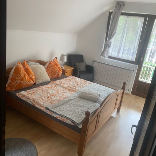 Appartement mit Balkon und Klimaanlage