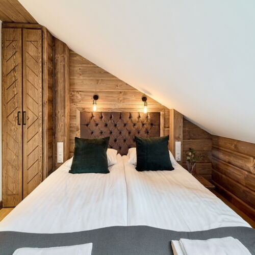 One Bedroom Suite (No Spa Access) 2-Room Apartment for 4 Persons