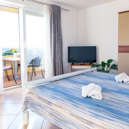 Sea View 2-Room Air Conditioned Apartment for 5 Persons A-19997-a