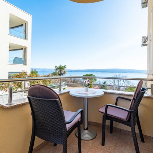 Sea View 1-Room Air Conditioned Apartment for 3 Persons AS-19997-c