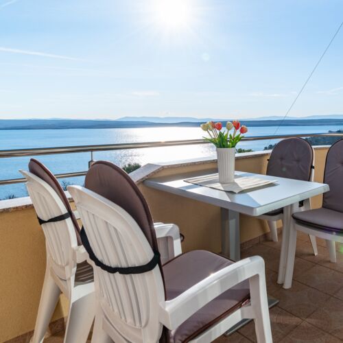 Sea View 1-Room Air Conditioned Apartment for 5 Persons A-19997-d