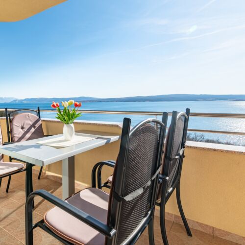 Sea View 2-Room Air Conditioned Apartment for 5 Persons A-19997-e