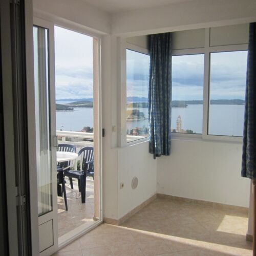 Apartament cu aer condiționat cu vedere spre mare cu 1 camera pentru 3 pers. A-20114-b