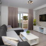 Klimatiziran Mali balkon apartman za 7 osoba(e) sa 3 spavaće(om) sobe(om) A-20195-a