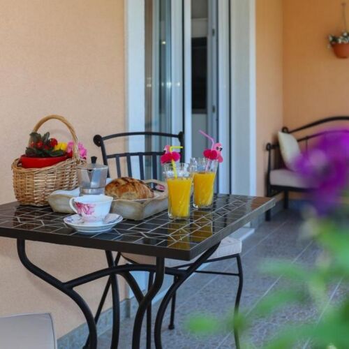 Sea View 3-Room Air Conditioned Apartment for 7 Persons A-20245-a