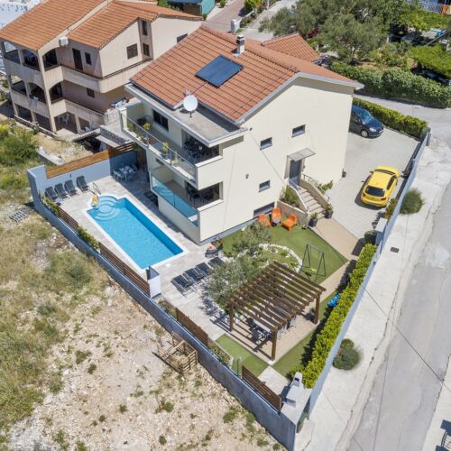 Apartament cu aer condiționat cu terasă cu 2 camere pentru 6 pers. A-20248-b