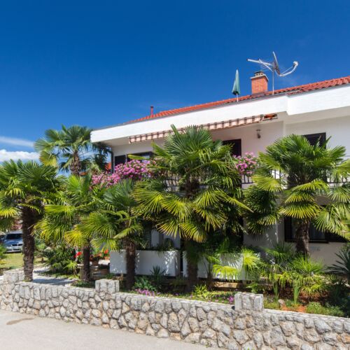 Apartament 6-osobowy z klimatyzacją z tarasem z 3 pomieszczeniami sypialnianymi A-20353-a