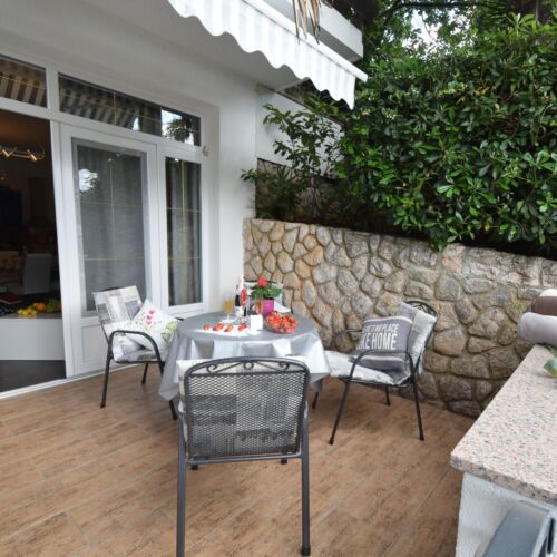 Apartament 2-osobowy z klimatyzacją z tarasem z 1 pomieszczeniem sypialnianym A-20370-d