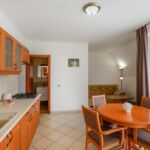 Emeleti galériás  2 fős apartman 1 hálótérrel (pótágyazható)