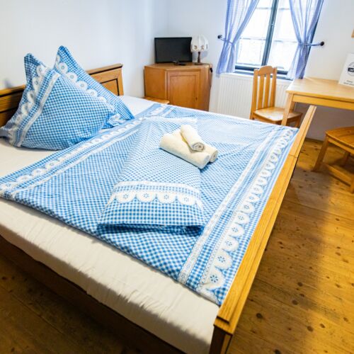 Camera cu duș pentru 5 pers.