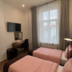 Twin Room ensuite with LCD/Plasma TV