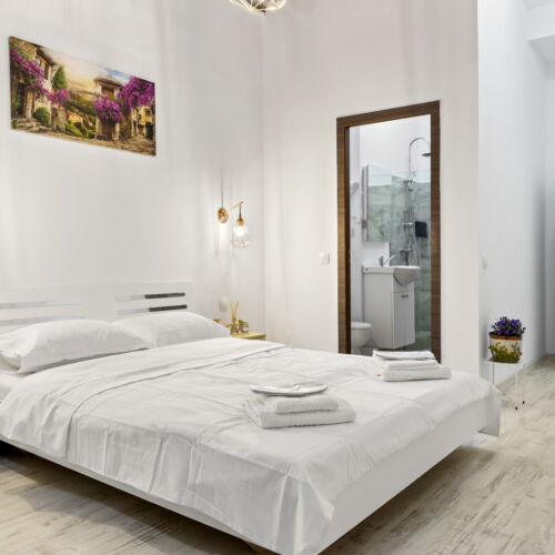 Camera dubla standard la etaj