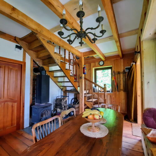 Casa de vacanta toata casa cu vedere spre munte pentru 6 pers. (se inchirieaza doar integral)