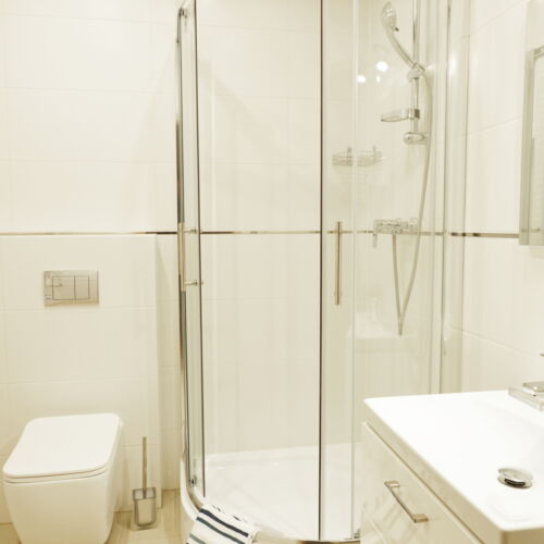 Apartament 2-osobowy na piętrze z widokiem na jezioro z 1 pomieszczeniem sypialnianym