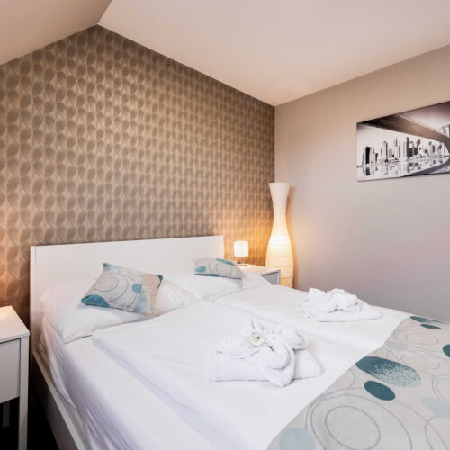 Izba s manželskou posteľou (s možnosťou prístelky)