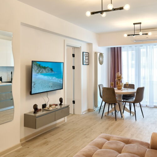 Apartament lux cu vedere spre mare cu 2 camere pentru 4 pers.