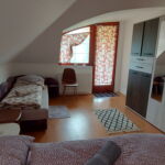 Superior Upstairs 3-Room Apartment for 6 Persons