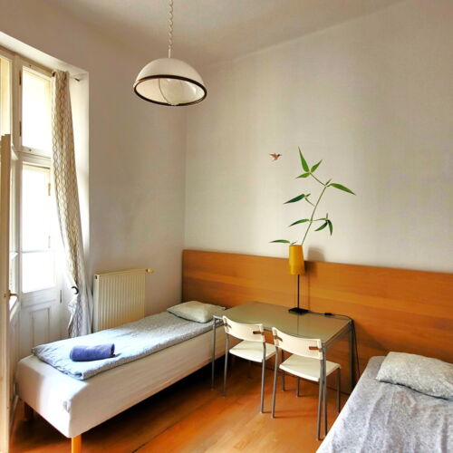 Pokój 2-osobowy Economy z balkonem