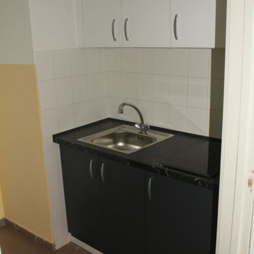 Upstairs 1-Room Apartment for 4 Persons with Kitchenette (extra bed available)